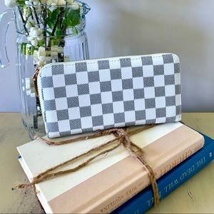 Checkered Zipper Wallet